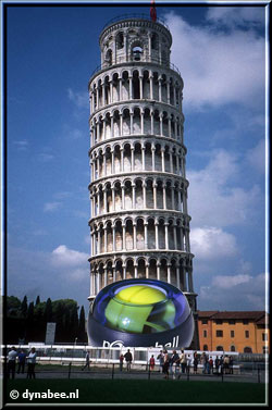 powerball blue heeft het geprobeerd toch die scheve toren van Pisa weer recht te zetten?